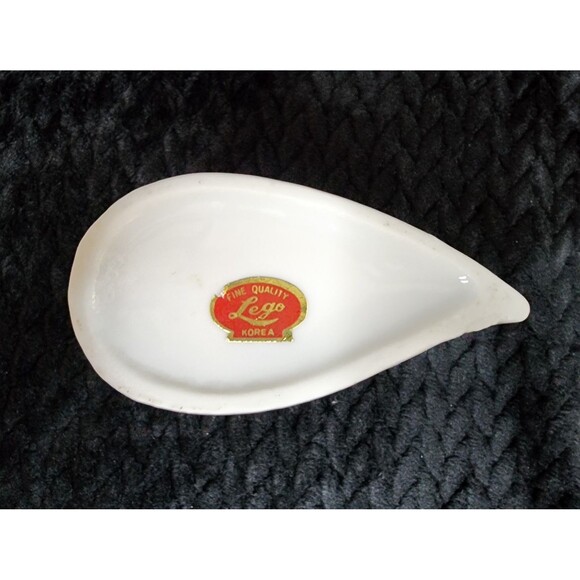 Vintage Lego Korea Teardrop Porcelain Vases – Set of 2 Floral Motif, 1950s–60s - Picture 6 of 9